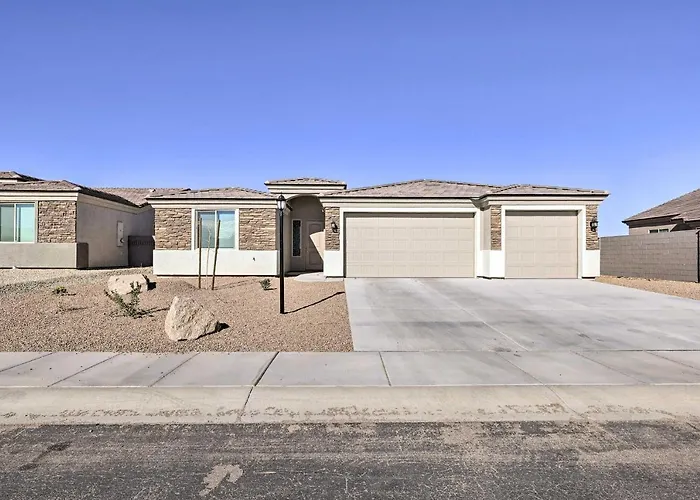 Modern Vacation Rental, 5 Mi To Dtwn! *