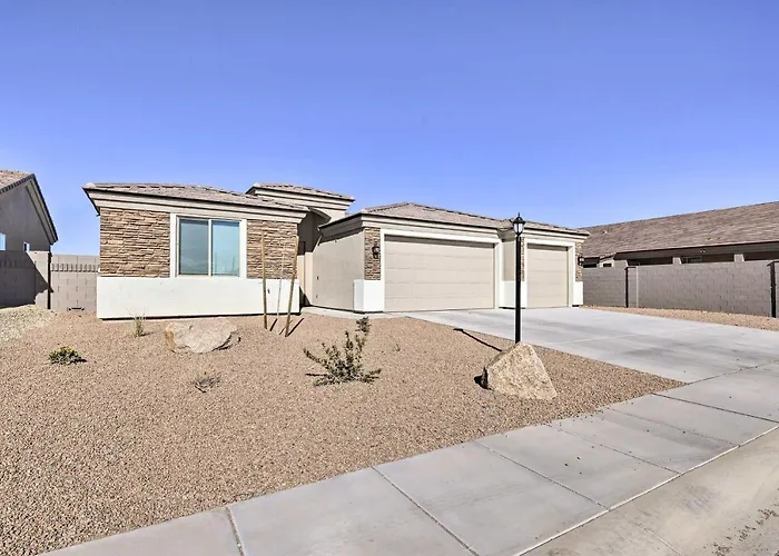 Modern Vacation Rental, 5 Mi To Dtwn!