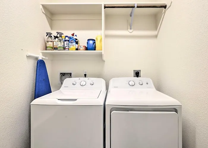 Modern Vacation Rental, 5 Mi To Dtwn!